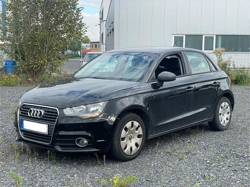 Schwarz Gebraucht 2013 Audi A1 Sportback Ambition Kleinwagen | 5.999 € (Superpreis) - Bild 1/4