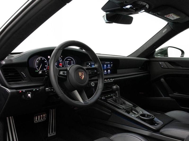 Neu Porsche 992 510 PS (375 kW) 2025 Grün