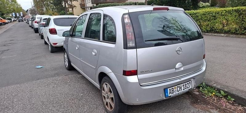 Gebraucht Opel Meriva Edition 105 PS (77 kW) 2009 Silber Van / Kleinbus