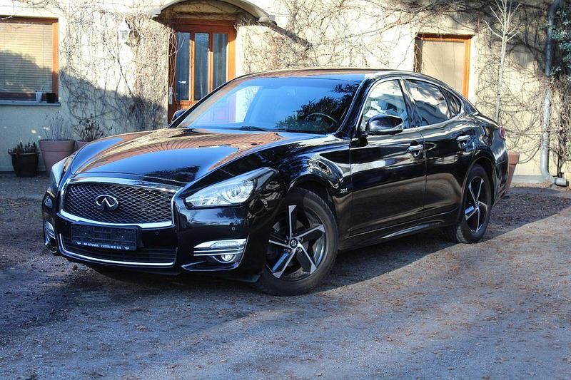 Gebraucht Infiniti Q70 170 PS (125 kW) 2016 Schwarz Limousine