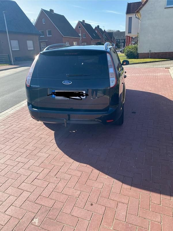 Gebraucht Ford Focus 100 PS (73 kW) 2008 Schwarz Kombi