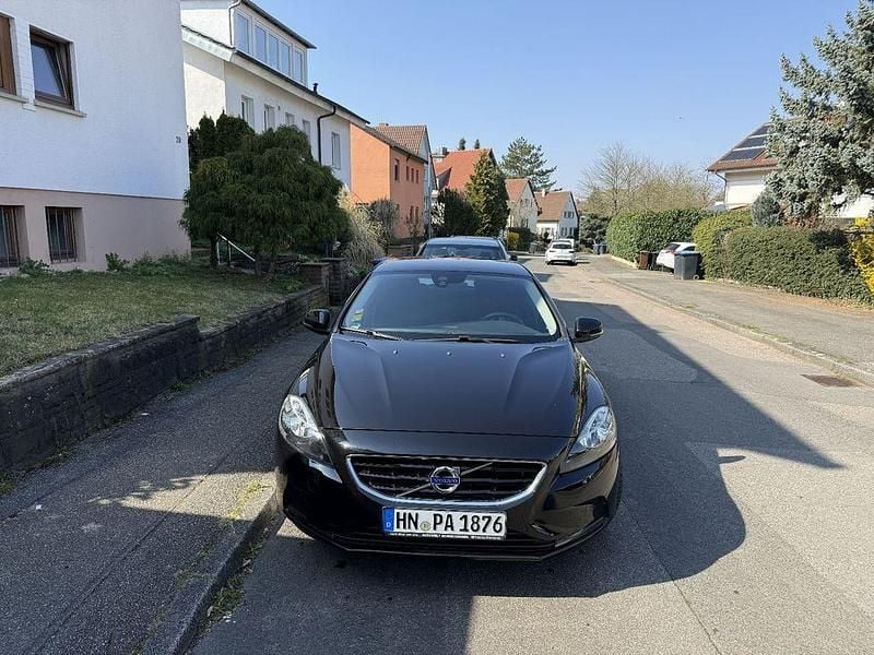 Gebraucht Volvo V40 150 PS (110 kW) 2015 Schwarz Limousine
