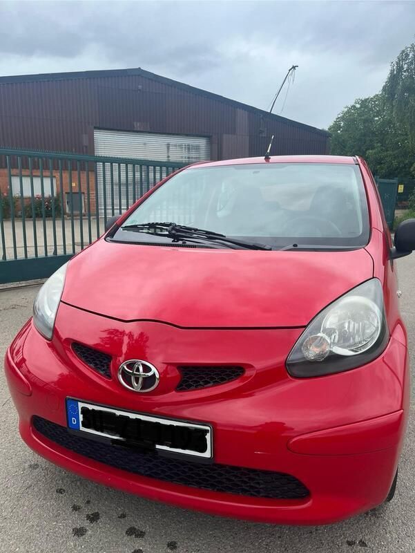 Rot Gebraucht 2008 Toyota Aygo Kleinwagen | 1.499 € (Fairer Preis) - Bild 1/4