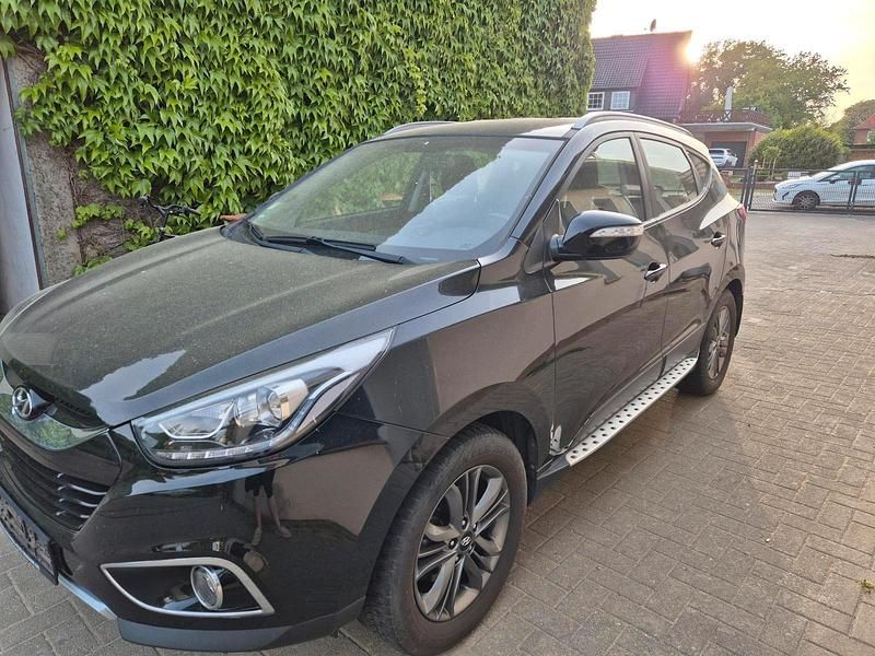 Schwarz Gebraucht 2015 Hyundai ix35 SUV | 11.800 € (Fairer Preis) - Bild 1/4