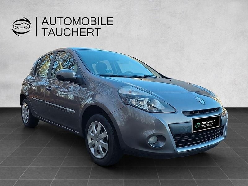 Grau Gebraucht 2012 Renault Clio III Kleinwagen | 5.290 € (Fairer Preis) - Bild 1/4
