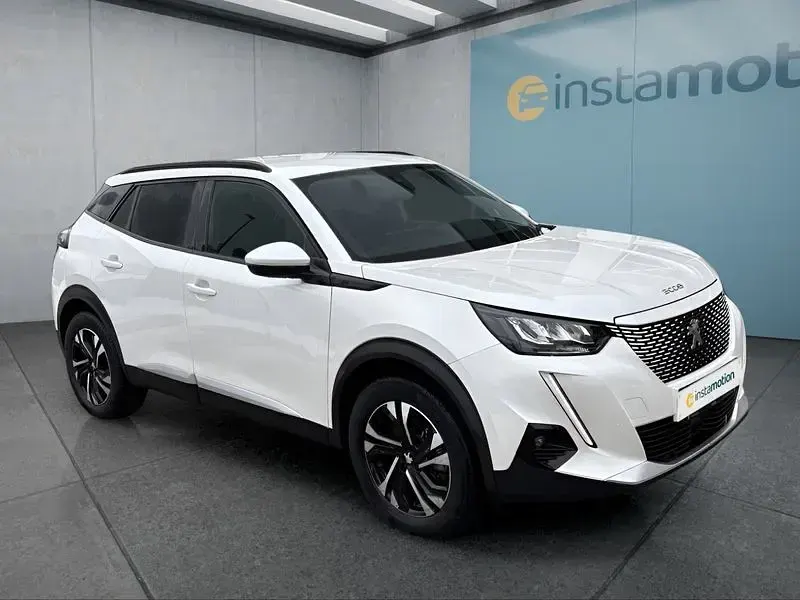Gebraucht Peugeot e-2008 Allure 100 kW (136 PS) 2021 Weiß SUV