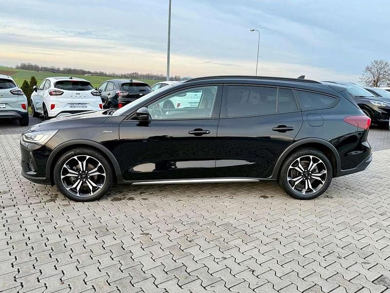 Gebraucht Ford Focus Active 155 PS (114 kW) 2022 Agate black Kombi