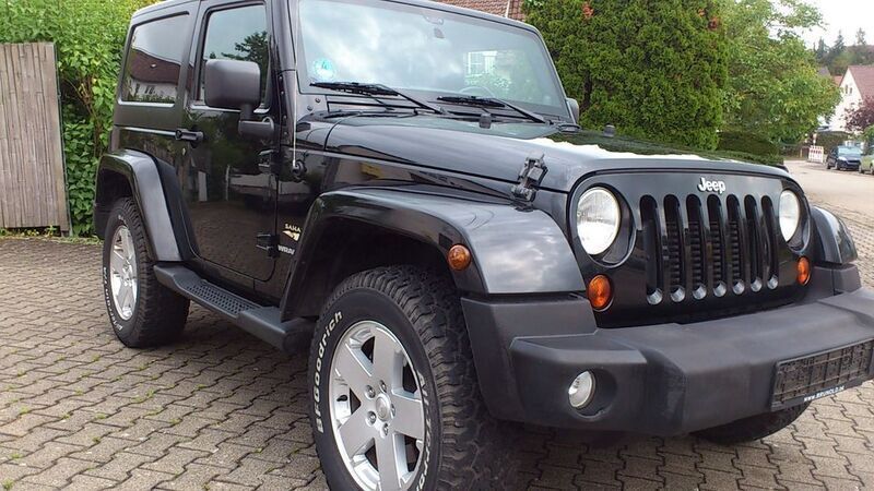 Schwarz Gebraucht 2012 Jeep Wrangler Sahara SUV | 27.300 € (Guter Preis) - Bild 1/4