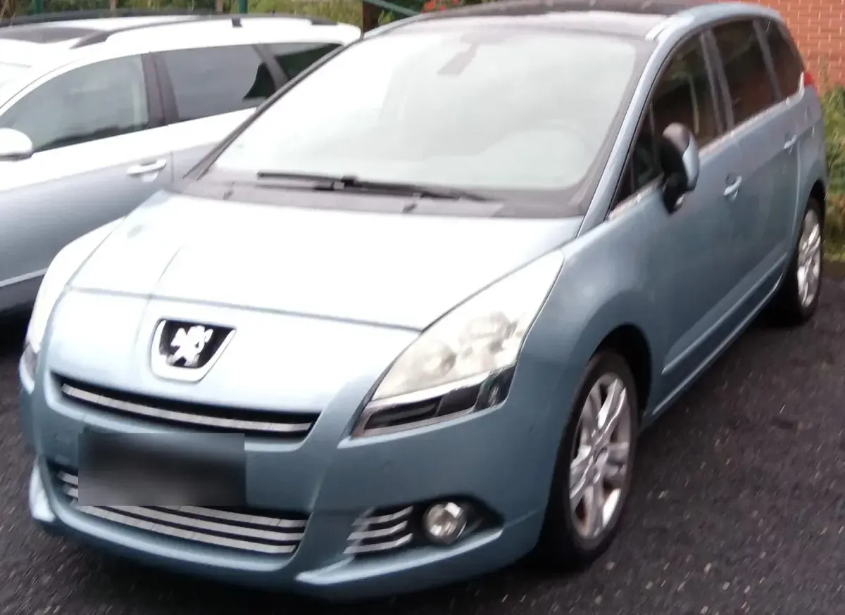 Gebraucht Peugeot 5008 156 PS (114 kW) 2009 Blau Van / Kleinbus
