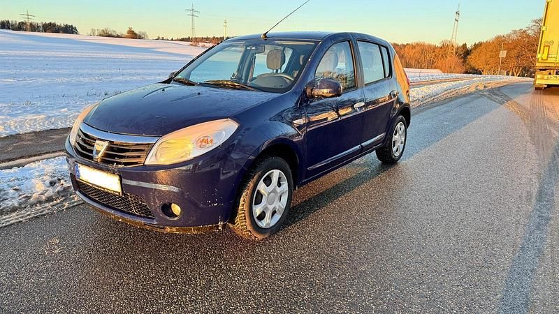 Blau Gebraucht 2009 Dacia Sandero Kleinwagen | 1.599 € (Guter Preis) - Bild 1/4