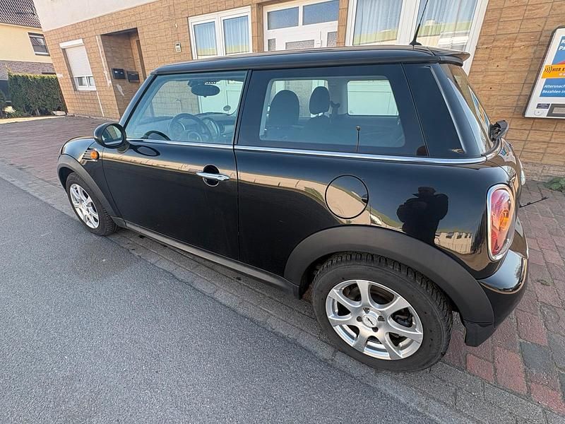 Gebraucht Mini Cooper 120 PS (88 kW) 2009 Schwarz Kleinwagen