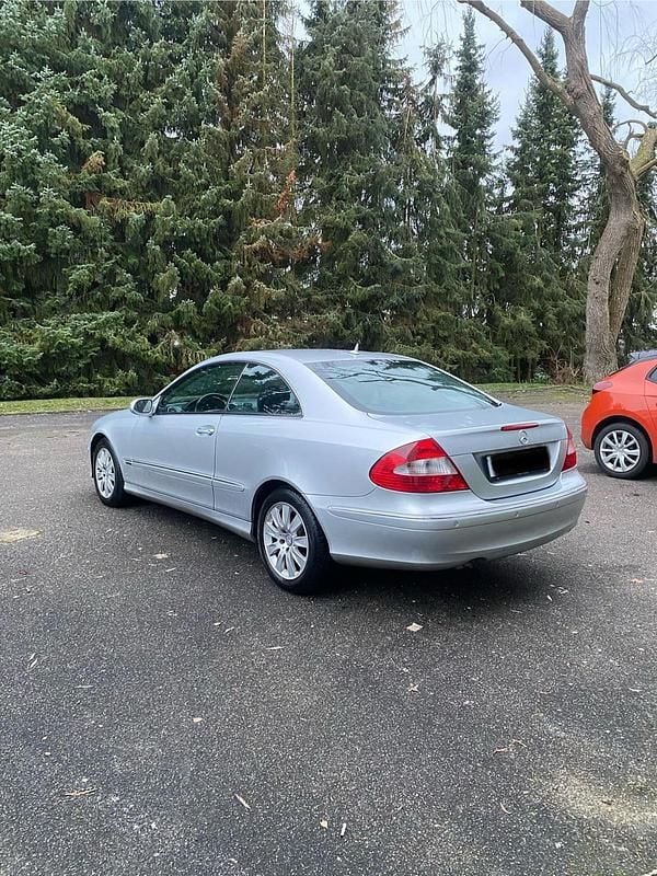 Silber Gebraucht 2008 Mercedes CLK220 Coupé | 5.000 € (Superpreis) - Bild 1/4