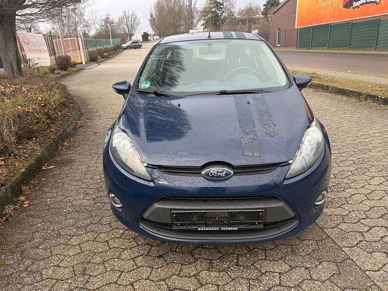 Gebraucht Ford Fiesta Trend 60 PS (44 kW) 2011 Blau Kleinwagen