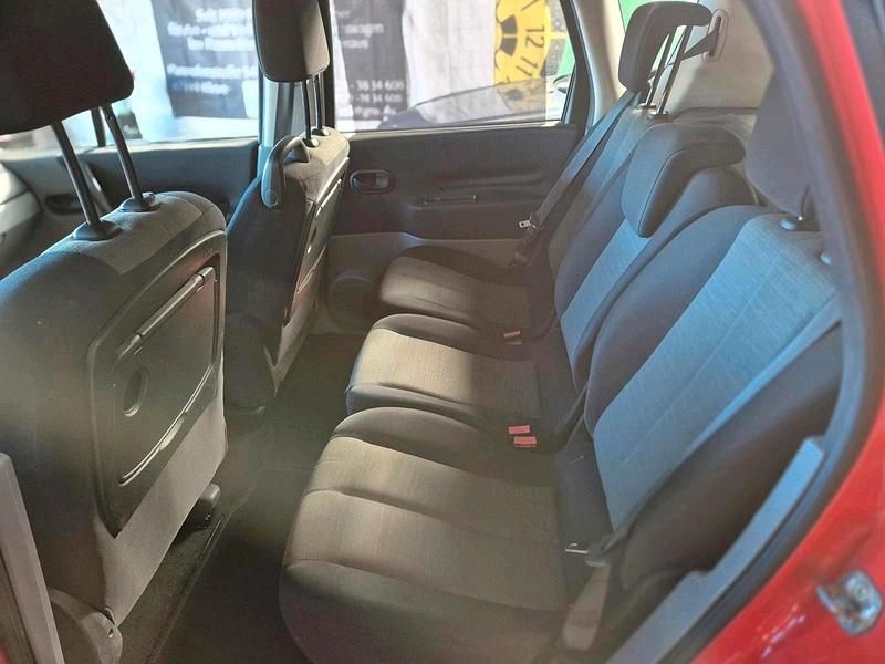 Używany Renault Scénic 97 KM (71 kW) 2003 Czerwony Minivan