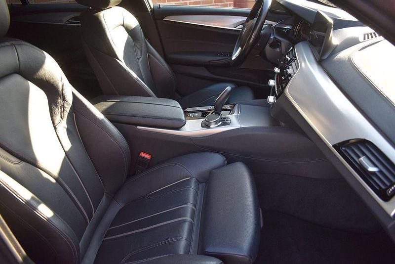 Gebraucht BMW 520 Executive 190 PS (139 kW) 2017 Schwarz Kombi