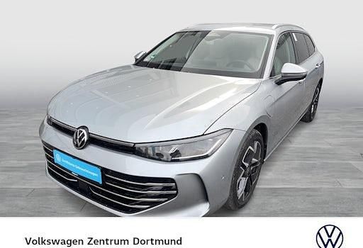 Gebraucht VW Passat Elegance 272 PS (200 kW) 2025 Grau Kombi