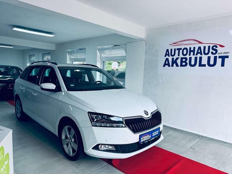 Weiß Gebraucht 2021 Skoda Fabia Style Kombi | 16.490 € (Superpreis) - Bild 1/3