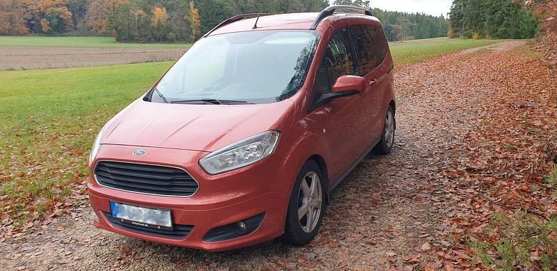 Andere farben Gebraucht 2018 Ford Tourneo Kombi | 8.900 € (Fairer Preis) - Bild 1/4