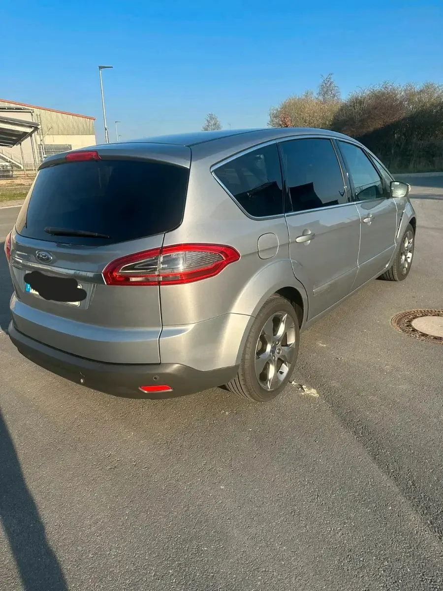 Gebraucht Ford S-MAX S 140 PS (102 kW) 2012 Silber Van / Kleinbus