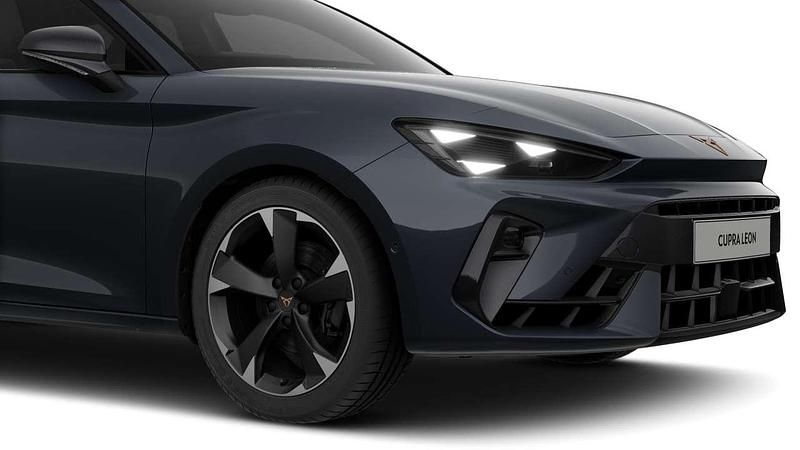 Neu Cupra Leon 204 PS (150 kW) 2026 "magnetic tech" Limousine