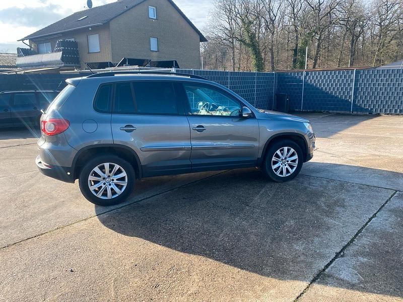 Gebraucht VW Tiguan 150 PS (110 kW) 2009 Grau SUV