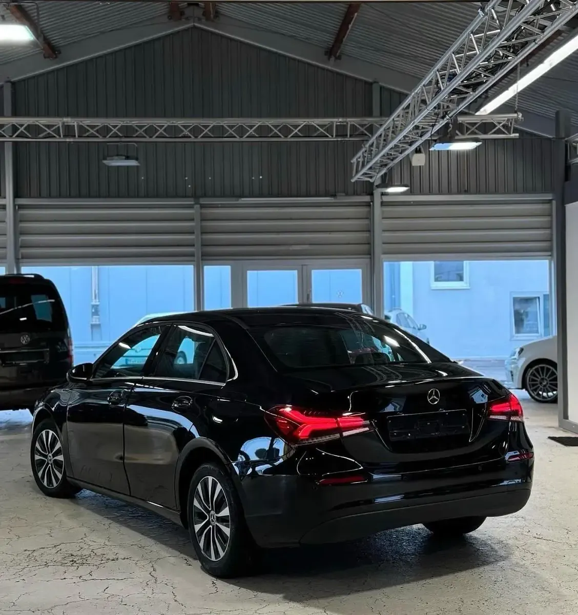 Gebraucht Mercedes A200 150 PS (110 kW) 2020 Schwarz Limousine