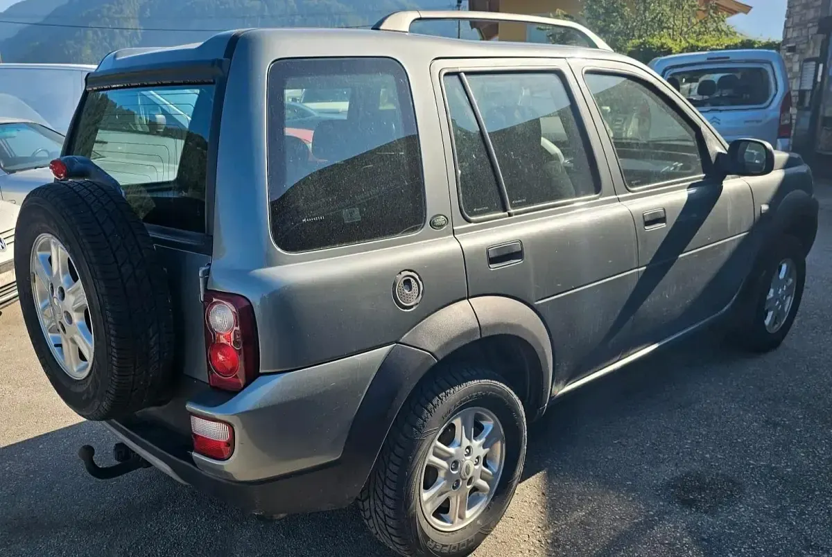 Gebraucht Land Rover Freelander 111 PS (81 kW) 2005 Grau SUV