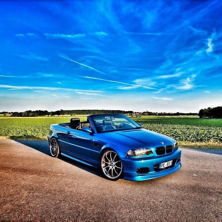Blau Gebraucht 2001 BMW 320 Cabriolet M Sport Cabrio | 10.500 € - Bild 1/4
