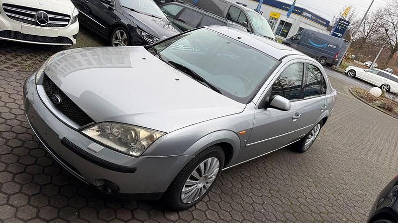Gebraucht Ford Mondeo Ghia 170 PS (125 kW) 2003 Silber Limousine