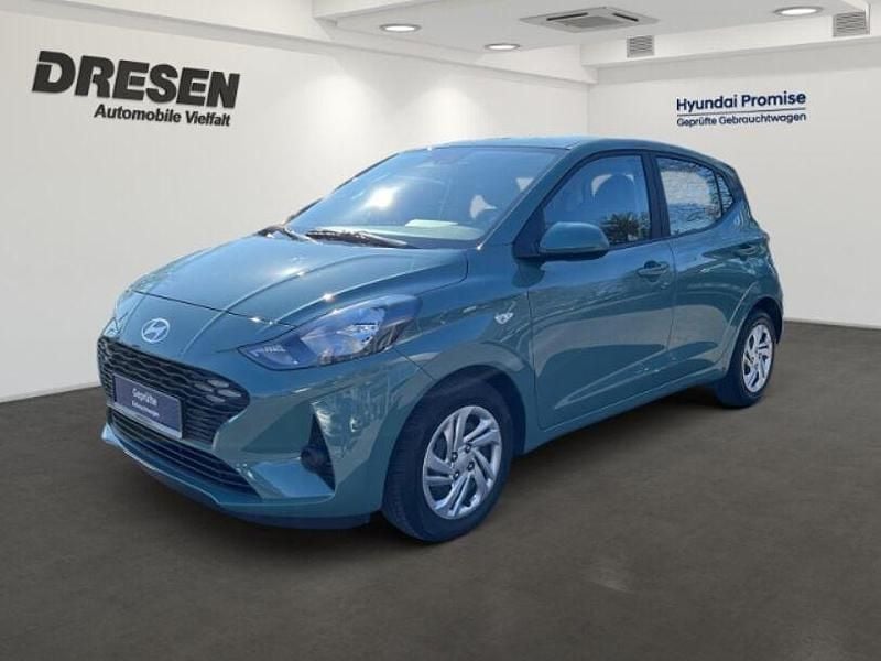 Gruen Gebraucht 2024 Hyundai i10 Select Kleinwagen | 14.950 € (Fairer Preis) - Bild 1/4