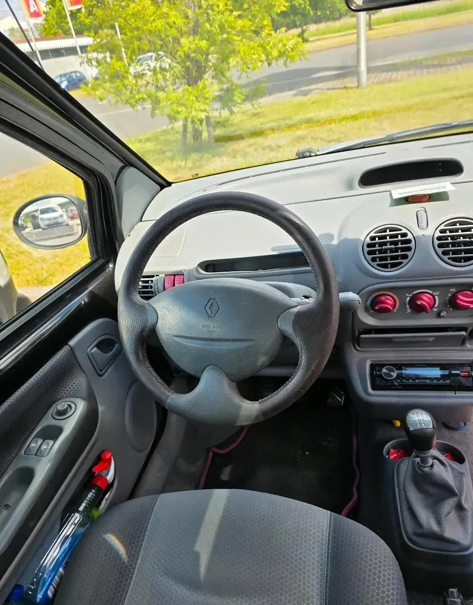 Używany Renault Twingo 58 KM (42 kW) 2005 Czarny Hatchback