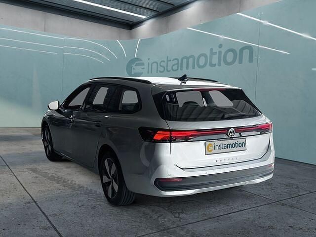 Gebraucht VW Passat 150 PS (110 kW) 2024 Silber Kombi