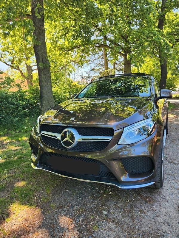 Braun Gebraucht 2016 Mercedes GLE350 AMG Coupé | 41.200 € (Fairer Preis) - Bild 1/4