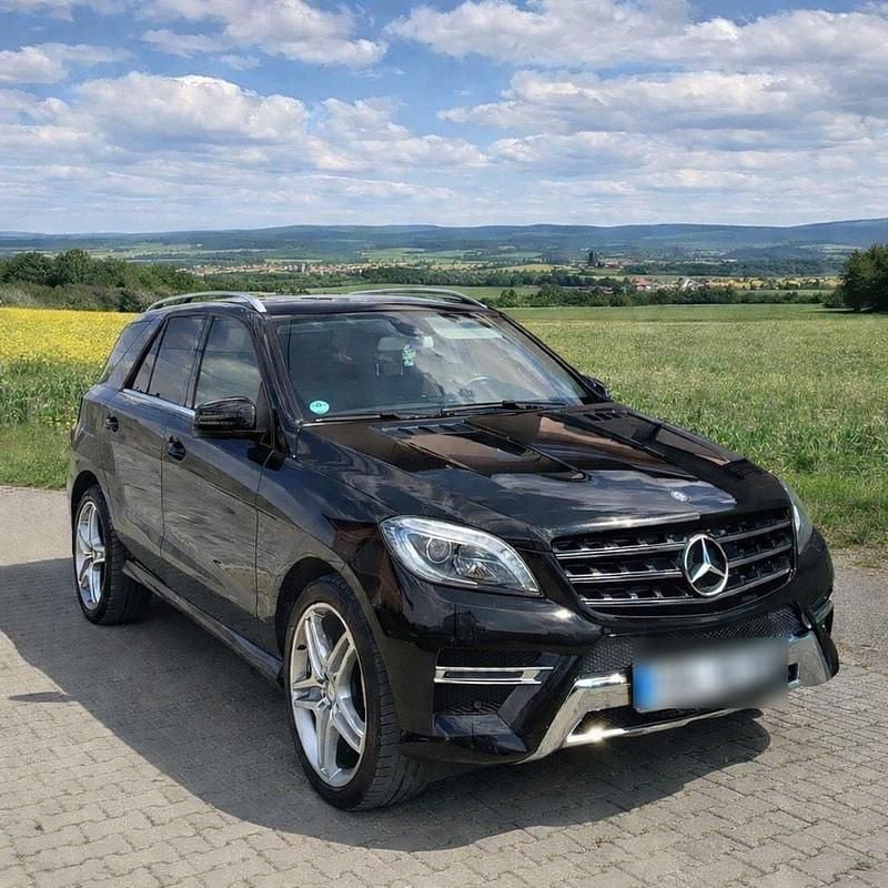 Gebraucht Mercedes ML350 258 PS (189 kW) 2013 Schwarz SUV