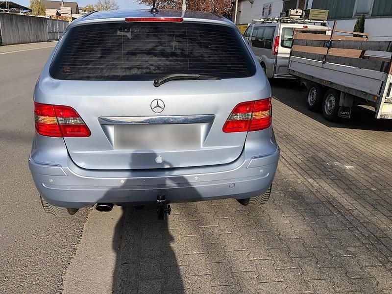 Gebraucht Mercedes B170 116 PS (85 kW) 2007 Silber Van / Kleinbus