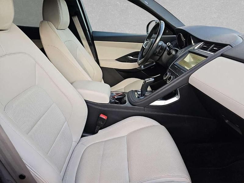 Gebraucht Jaguar E-Pace R-Dynamic 181 PS (133 kW) 2019 Rot SUV