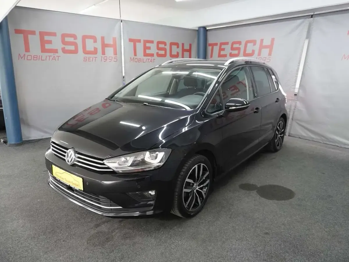 Gebraucht VW Golf Sportsvan Sound 125 PS (91 kW) 2017 Schwarz Van / Kleinbus