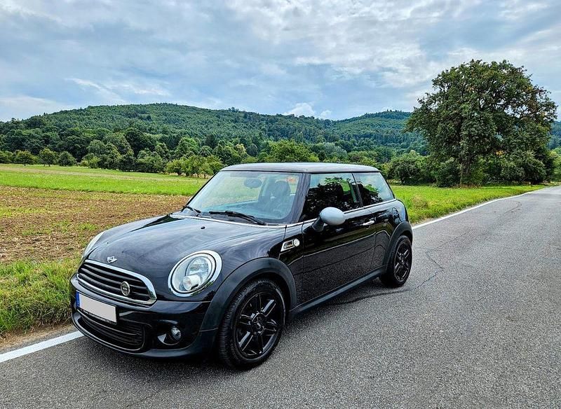 Schwarz Gebraucht 2013 Mini ONE Brick Lane Kleinwagen | 6.490 € (Etwas zu teuer) - Bild 1/4