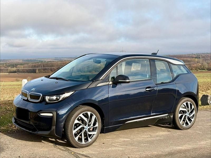 Blau Gebraucht 2020 BMW i3 Kleinwagen | 19.499 € (Fairer Preis) - Bild 1/4
