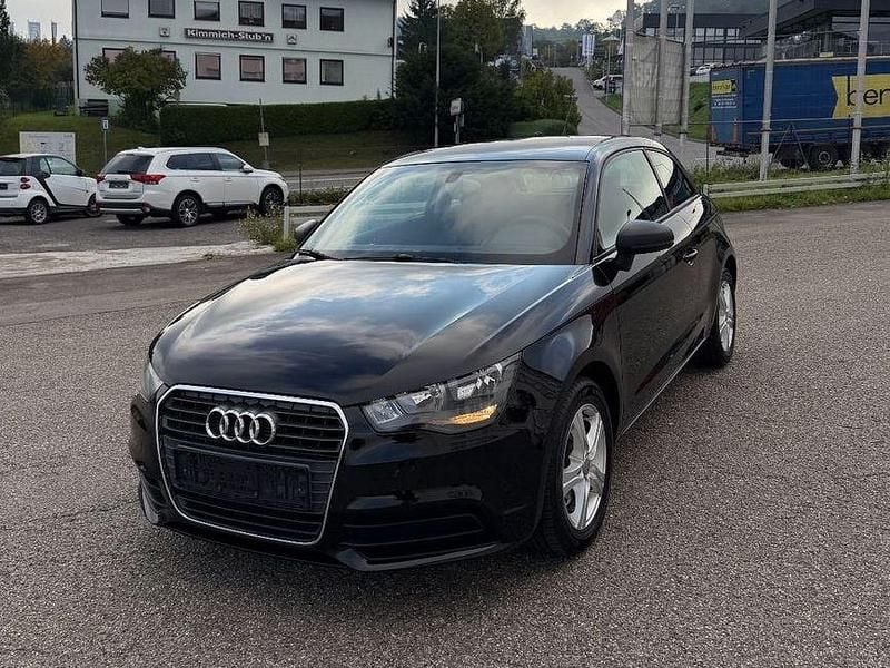 Schwarz Gebraucht 2012 Audi A1 Attraction | 7.490 € (Guter Preis) - Bild 1/4