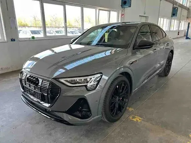 Second-hand Audi e-tron Black Edition 300 kW (408 CP) 2022 SUV