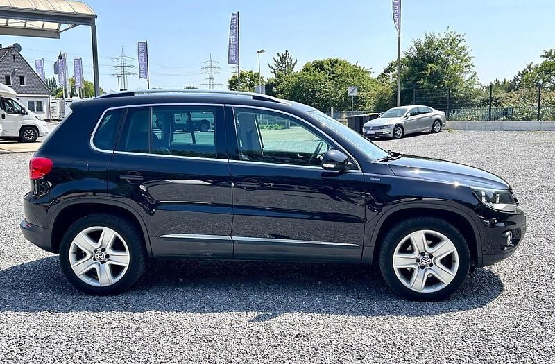 Gebraucht VW Tiguan LOUNGE 184 PS (135 kW) 2016 Schwarz SUV