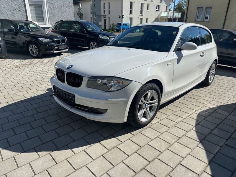 Gebraucht BMW 116 Advantage 122 PS (89 kW) 2009 Weiß Kleinwagen