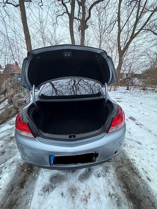 Gebraucht Opel Insignia 116 PS (85 kW) 2009 Grau Limousine