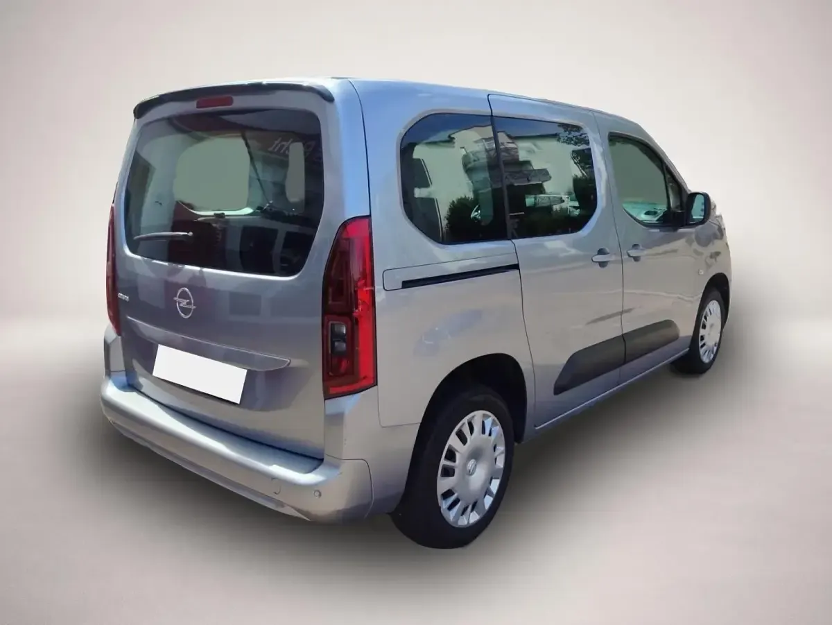 Gebraucht Opel Combo Life Edition 110 PS (80 kW) 2022 Manufacturer Kombi