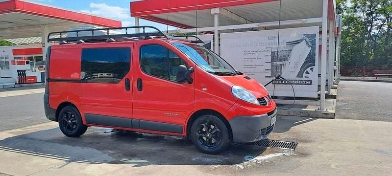 Rot Gebraucht 2009 Renault Trafic Van | 4.500 € (Fairer Preis) - Bild 1/4