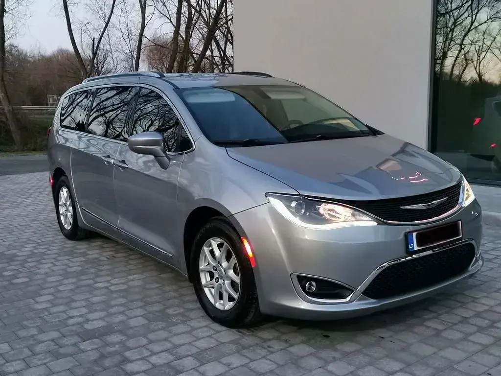 Gebraucht Chrysler Pacifica 291 PS (214 kW) 2020 Silber Van / Kleinbus