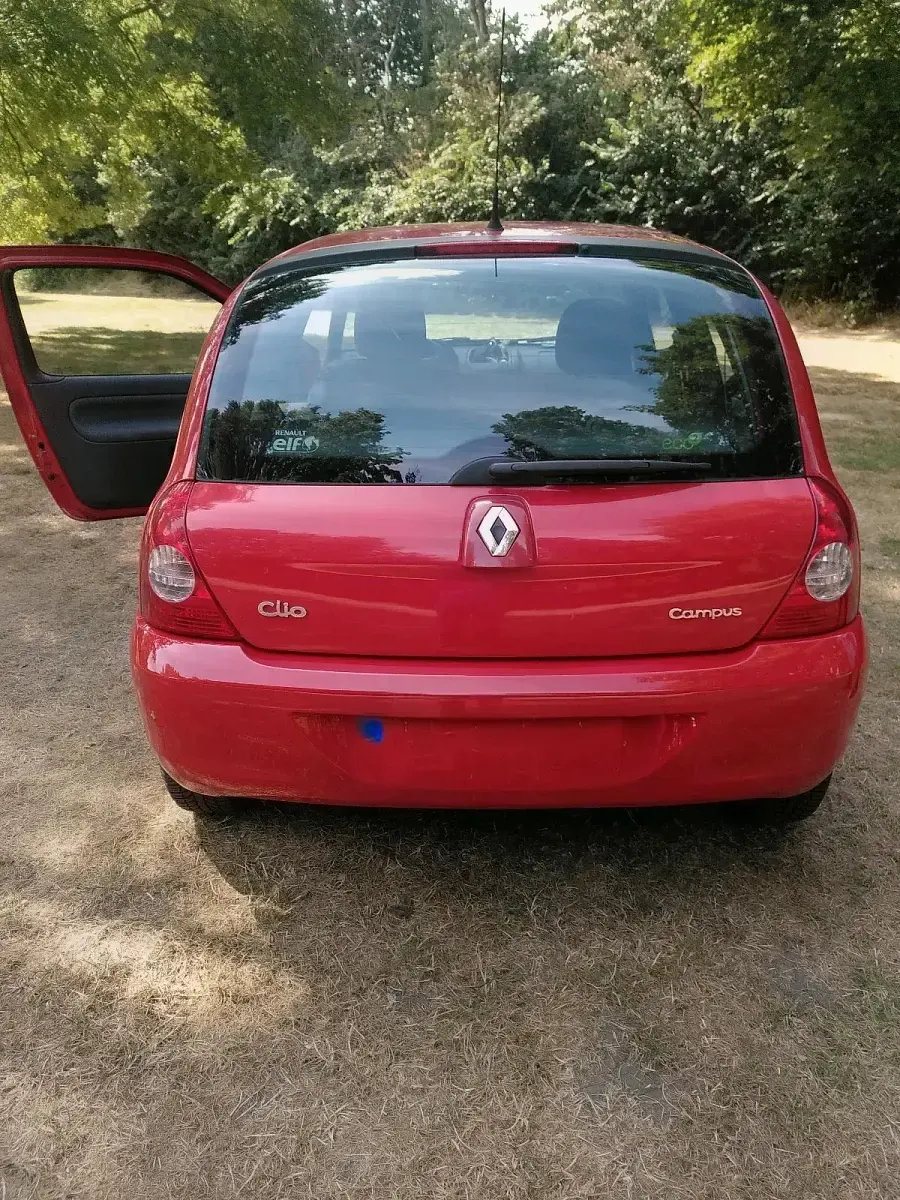 Gebraucht Renault Clio 75 PS (55 kW) 2009 Rot Kleinwagen