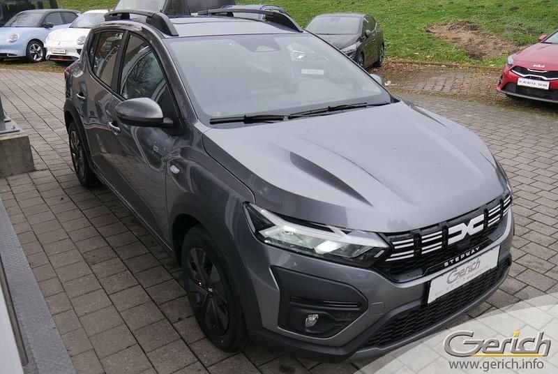 Gebraucht Dacia Sandero Expression 91 PS (66 kW) 2025 Dolomitgrau metallic Kleinwagen