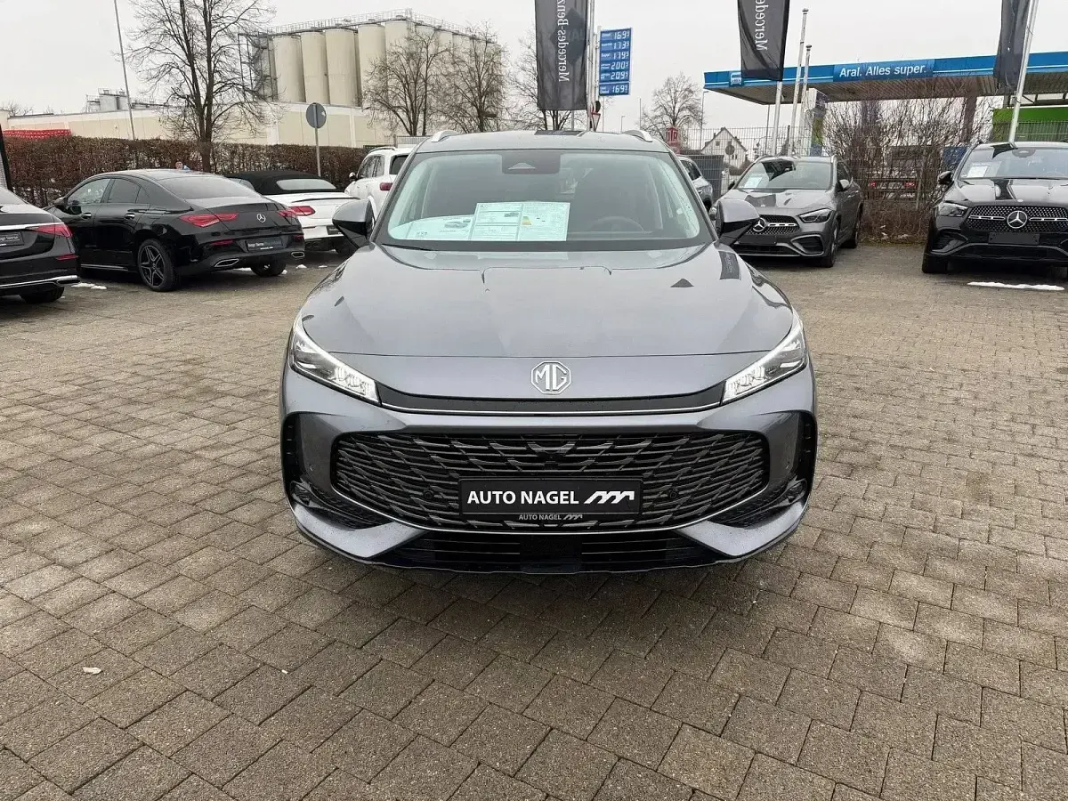 Second-hand MG HS Luxury 272 CP (200 kW) 2026 Gri SUV